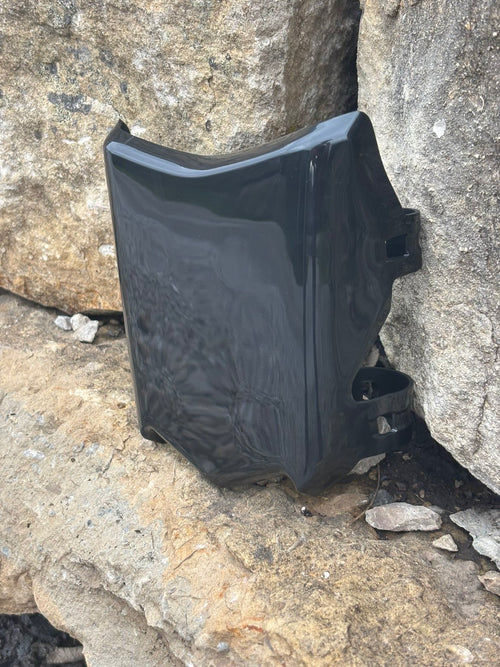 Glossy black motocuts plate